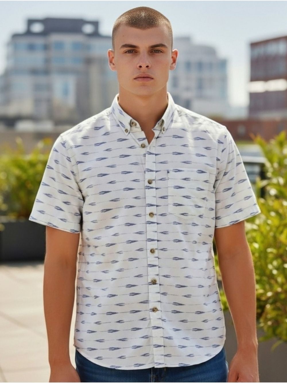 American Eagle Outfitters White Blue Pattern Shirt Large #BL16
